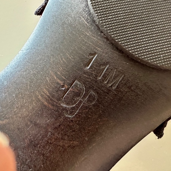 DONALD PLINER RUBY RED SATIN DARK WOOD SLIP-ONS....BRAND NEW/11M - Picture 6 of 9